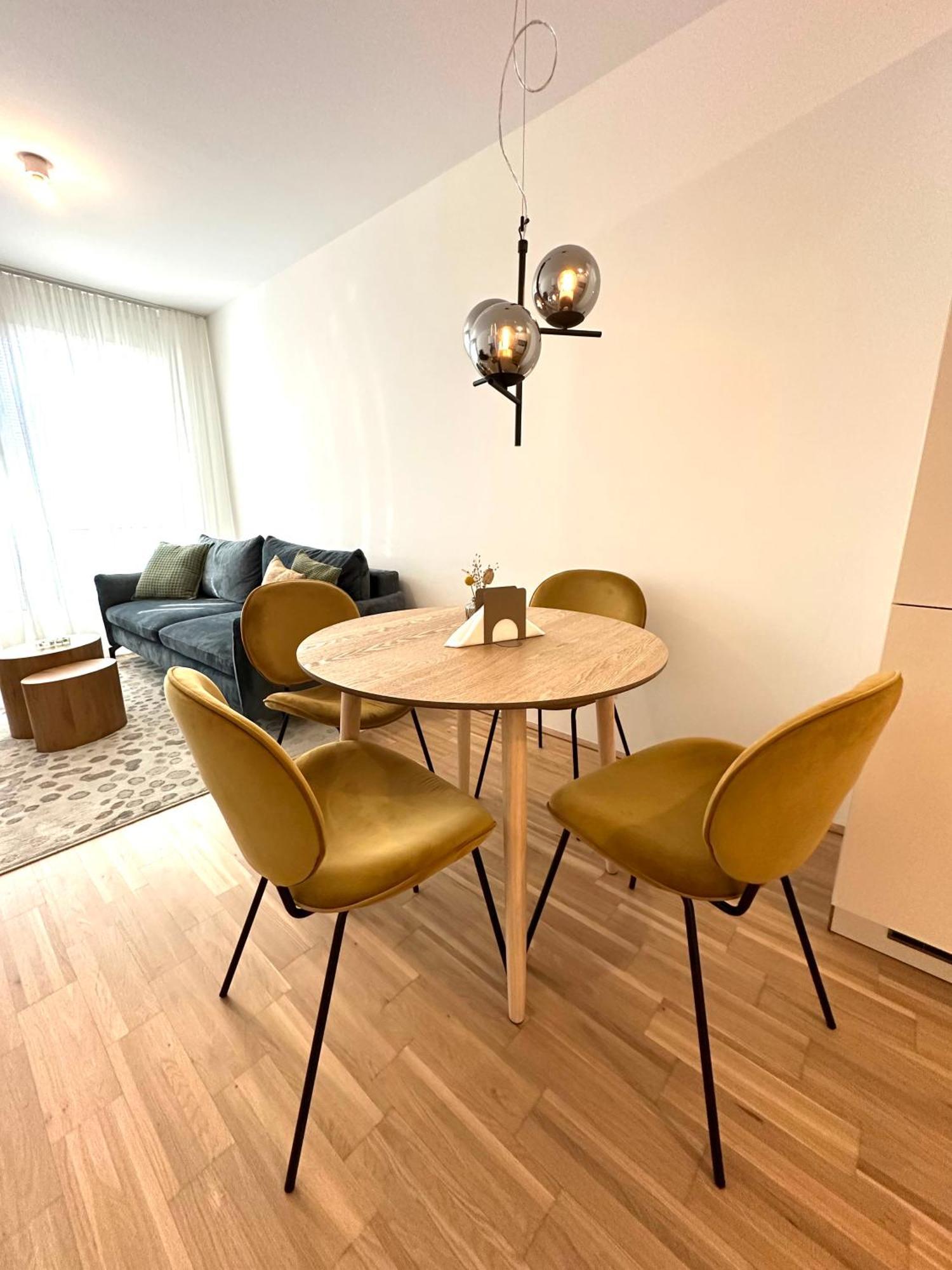 Coho City Apartments Mit Hauseigener Tiefgarage فيينا المظهر الخارجي الصورة