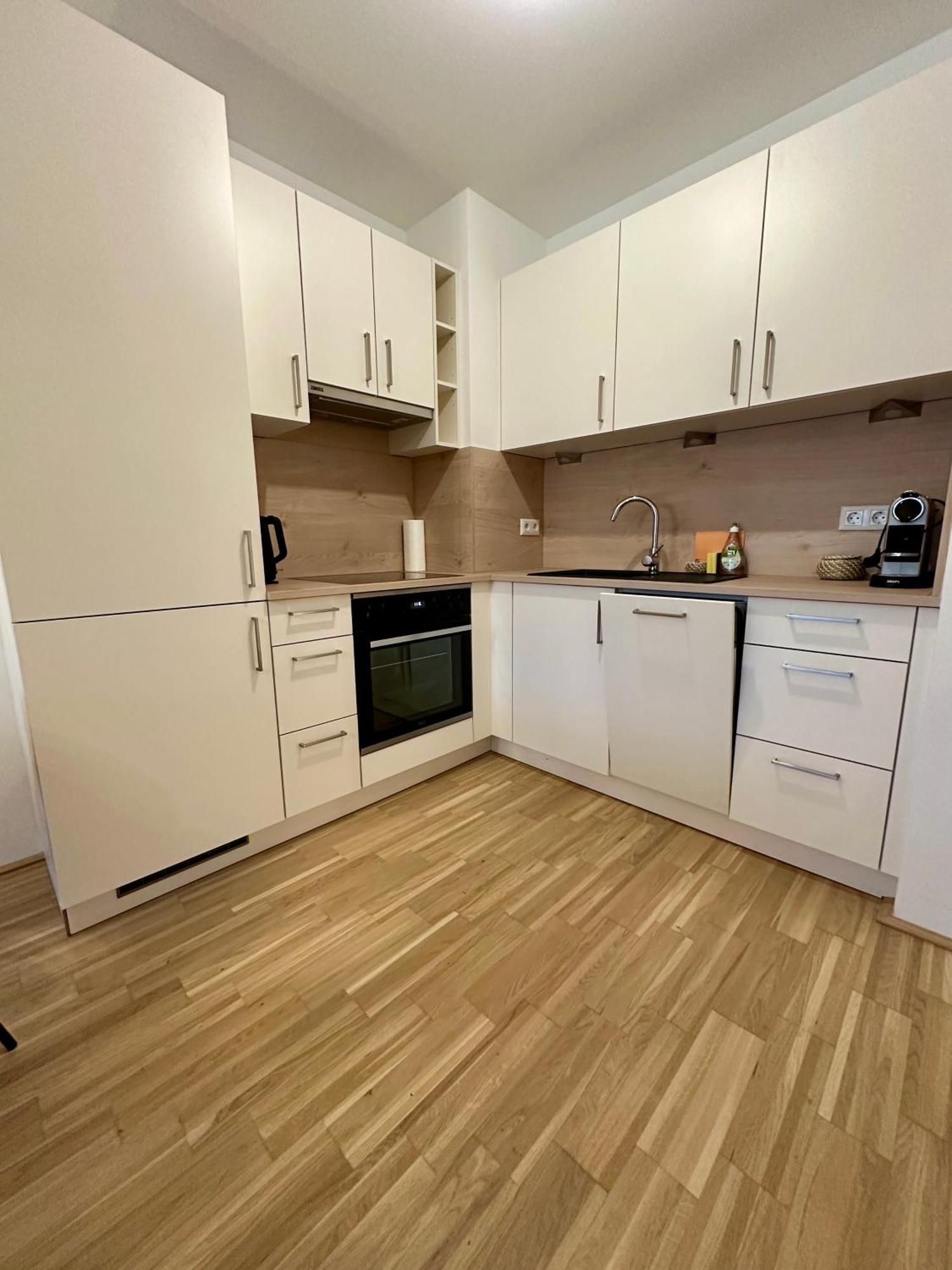 Coho City Apartments Mit Hauseigener Tiefgarage فيينا المظهر الخارجي الصورة